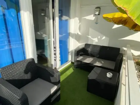 Estudio en Amarilla Golf