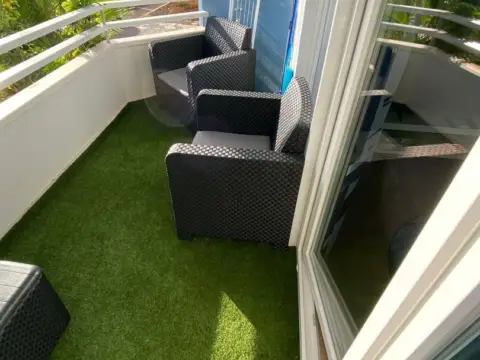 Estudio en Amarilla Golf