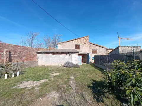 Chalet en La Puebla de Castro