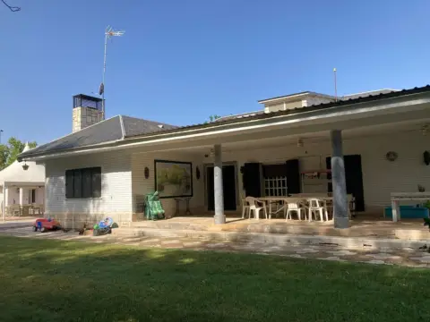 Chalet en Colmenar de Oreja