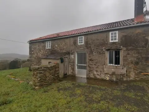 Casa en A Casanova (As Somozas)