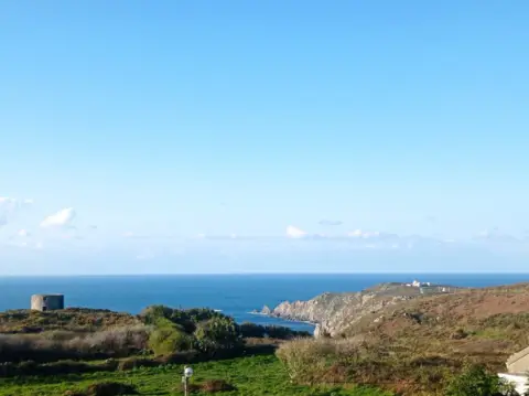 Casa adosada en A Aldea