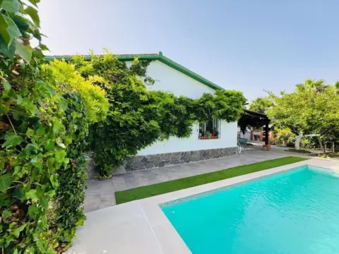 Chalet en El Romeral-Santa Amalia