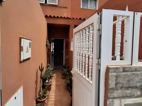 Casa adosada en Playa Blanca-Granadas-Los Pozos