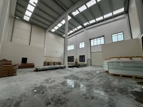 Nave industrial en El Higueral-Palacio de Deportes Martín Carpena