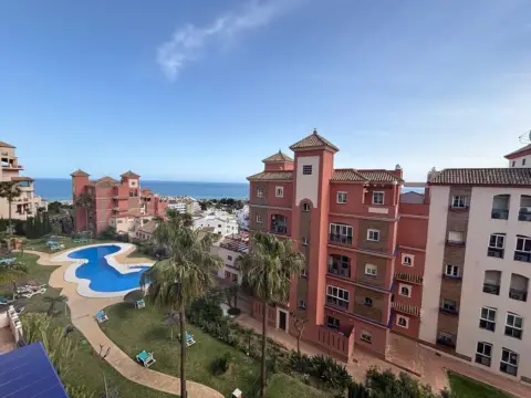 Apartamento en Urbanización El Hacho-La Duquesa Golf