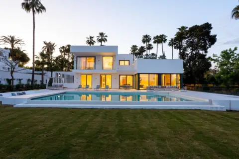 Casa en El Paraíso-Atalaya-Benamara