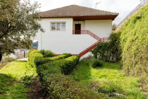 Chalet en Torre del Bierzo