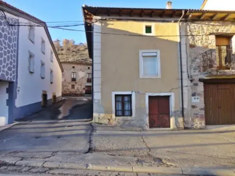 Chalet en Barbadillo del Pez