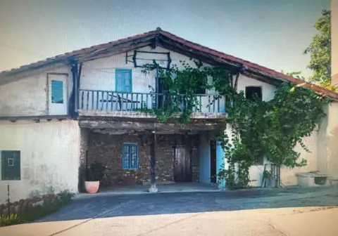 Chalet en San Lorenzo de Mesterika