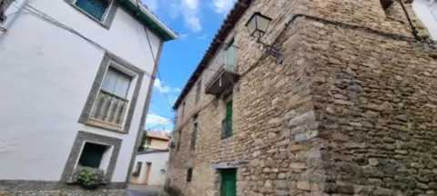 Casa en Biniés