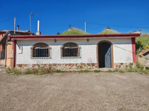 Chalet en Chozas de Abajo