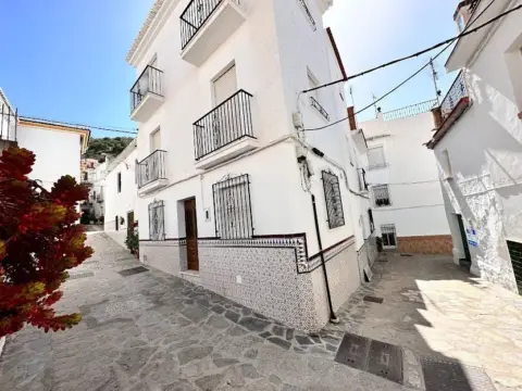 Casa en Árchez