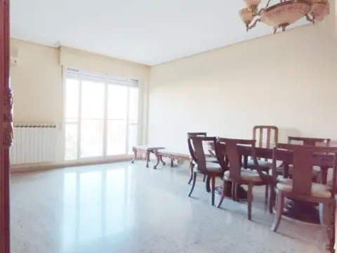 Piso en Actur-Rey Fernando