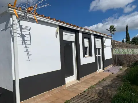 Casa adosada en Río Tinto-Aldea Moret-La Cañada