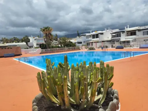 Estudio en calle de los Llanos del Poris, 72