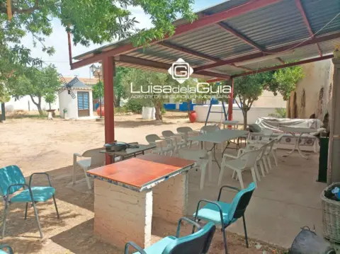 Chalet en Arenales de San Gregorio