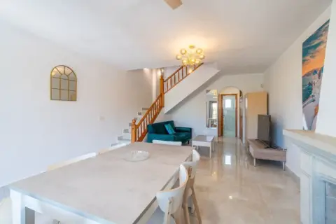Casa adosada en Las Filipinas-Villamartín-Canal Norte