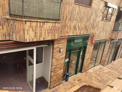 Local comercial en Pinosol-El Alcor-Peralejo