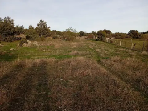 Finca rústica en Fresnedilla de la Oliva