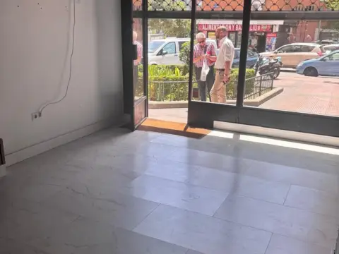 Local comercial en Sur-Este