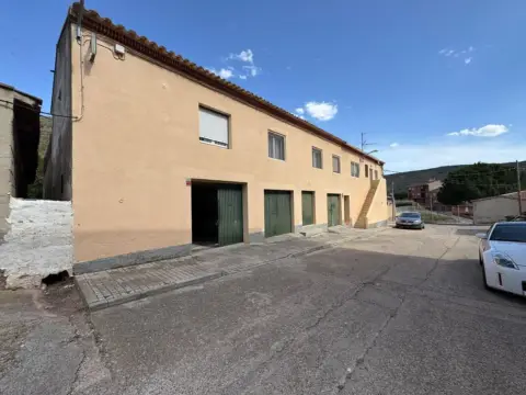 Chalet en Brea de Aragón