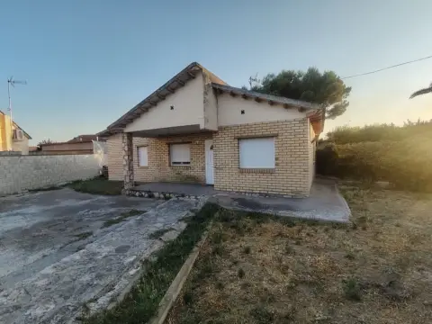 Chalet en Nuez de Ebro