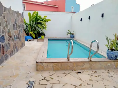 Chalet en San Antonio-Las Arenas