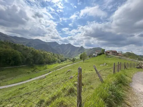 Finca rústica en Gamonedo de Cangas