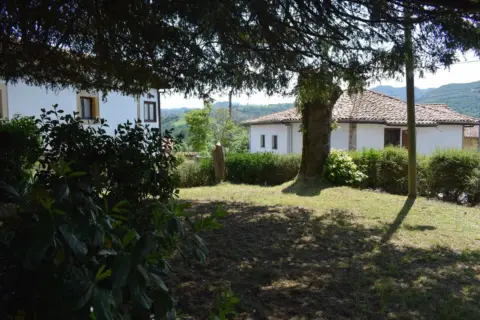 Finca rústica en Barredo (Valle-Piloña)