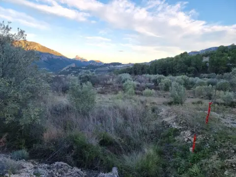 Rustic finca in Beniardà