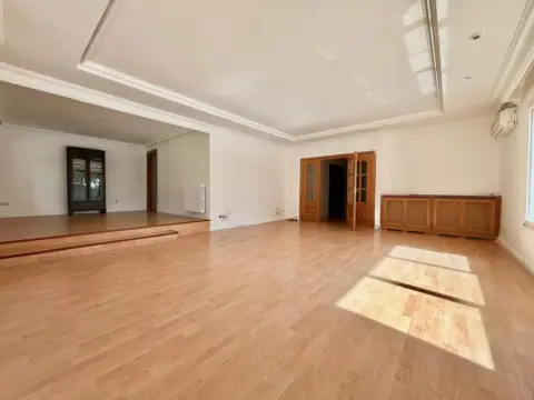 Casa en calle de Biarritz, 3
