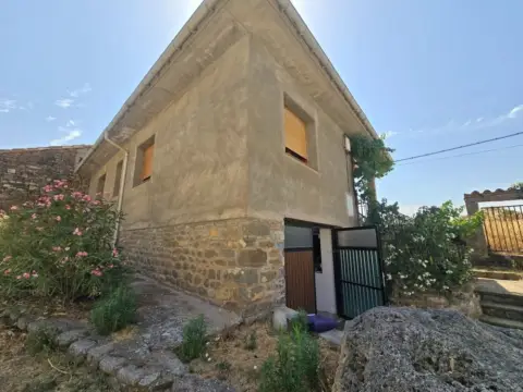Chalet en Biniés