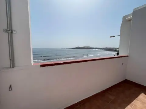 Piso en Playa del Hombre-Taliarte-Salinetas