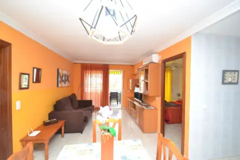Apartamento en Plaça d'Europa-Covamar