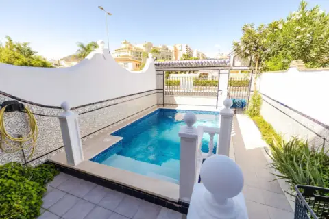 Casa adosada en La Cala del Moral