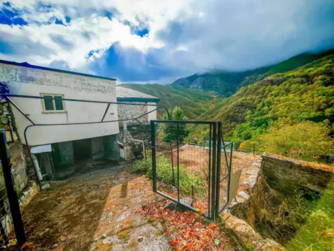 Chalet en Flores del Sil-La Martina