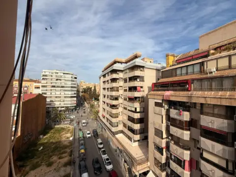 Piso en calle del General Lacy, 15