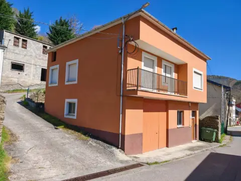 Chalet en Trabadelo