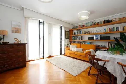 Piso en Erdialdea-Alde Zaharra-Mendibil-Santiago