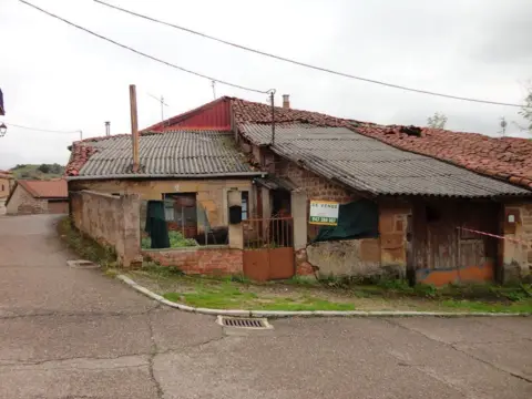 Chalet en calle de San Isidro, 13