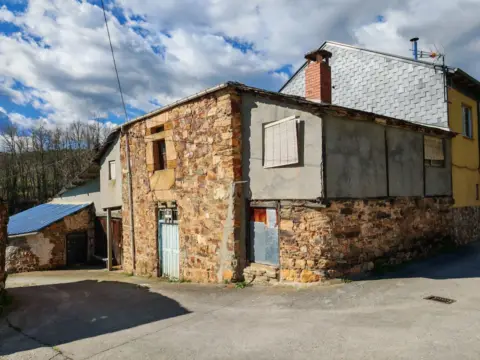 Casa en Ocero
