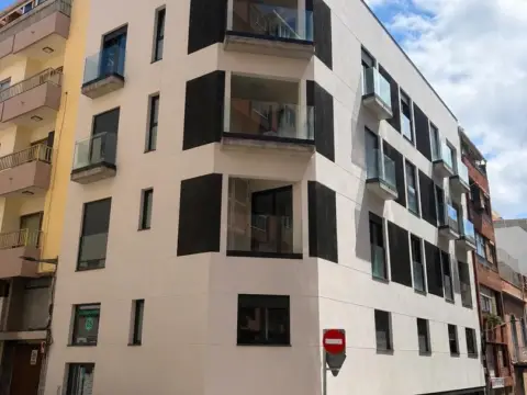 Piso en Rambla-Duggi-Los Hoteles