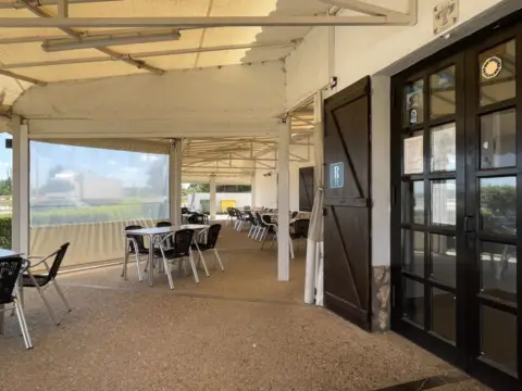 Local comercial en La Almunia de Doña Godina