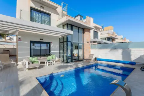 Chalet en Los Dolses-Montezenia-Lomas de Cabo