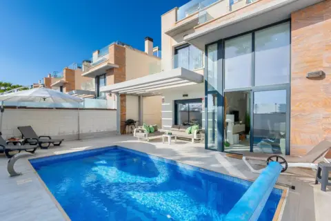 Chalet en Los Dolses-Montezenia-Lomas de Cabo