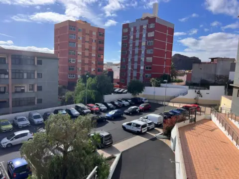 Piso en Santa Clara-Las Delicias-Mayorazgo