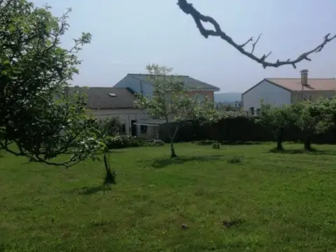 Casa adosada en Ares