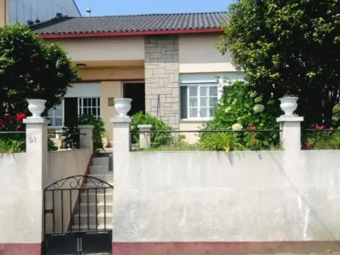 Casa adosada en Ares