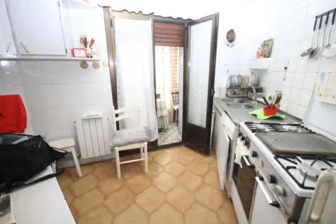 Piso en calle de Sor Natividad Homedes, 3